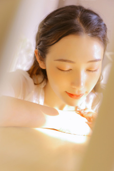 漂亮人妻被维修工侵犯的后果